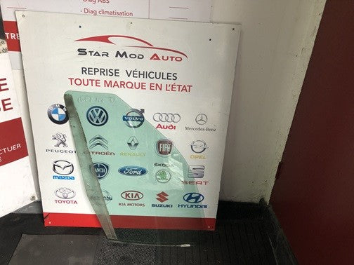 glace de porte avant gauche Renault Clio 2 5 portes 2004