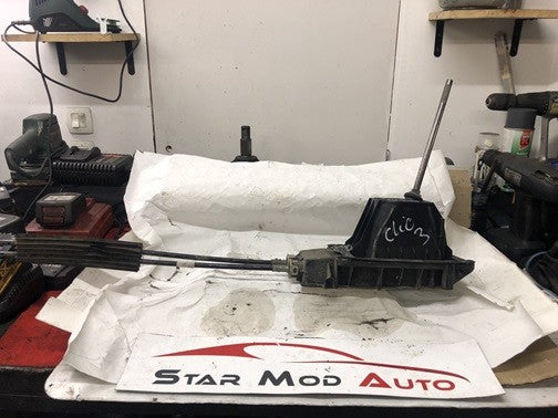 sélecteur de levier de vitesse Renault Clio 3 1.5 dci 2008