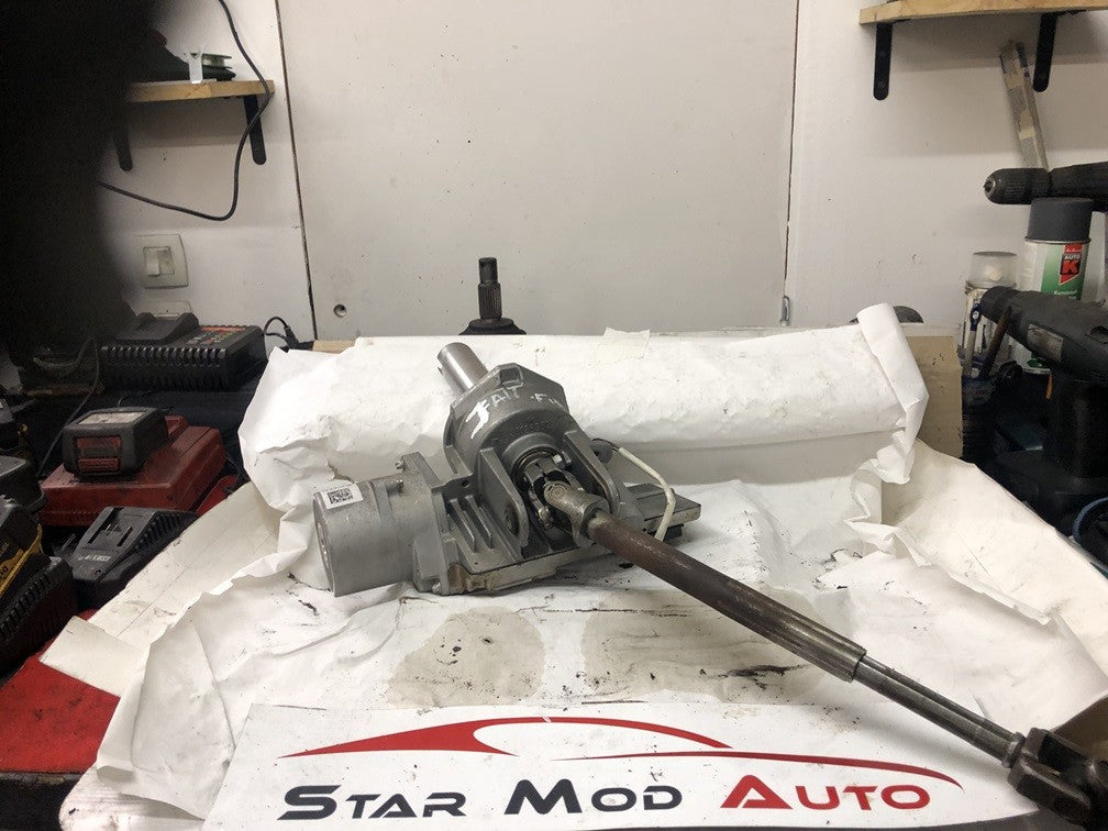 moteur de direction électrique fiat grand Punto 1.3 2006 réf 2611786108c Delphi