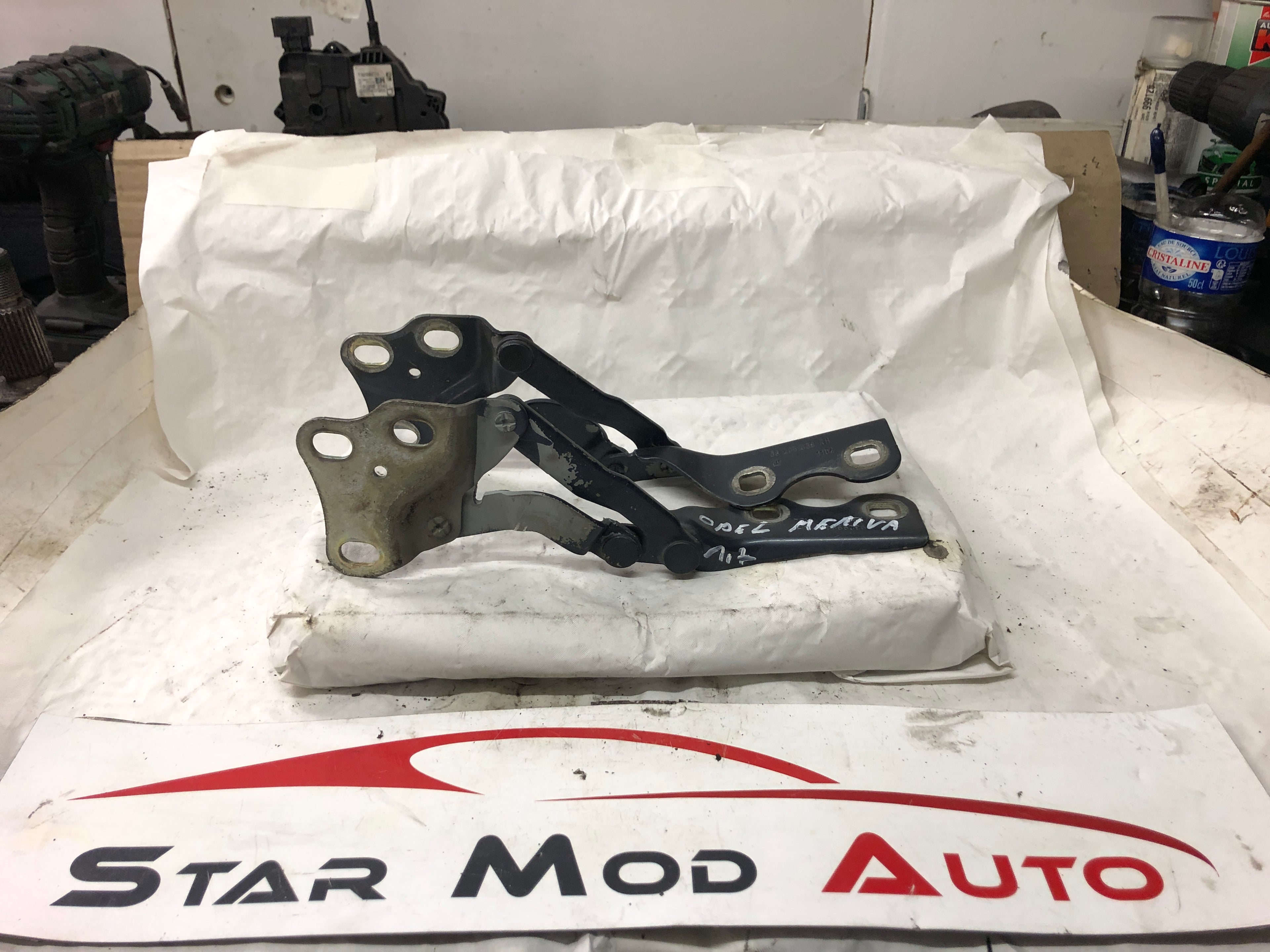 charnière de capot Opel Meriva 1.7 cdti année 2006