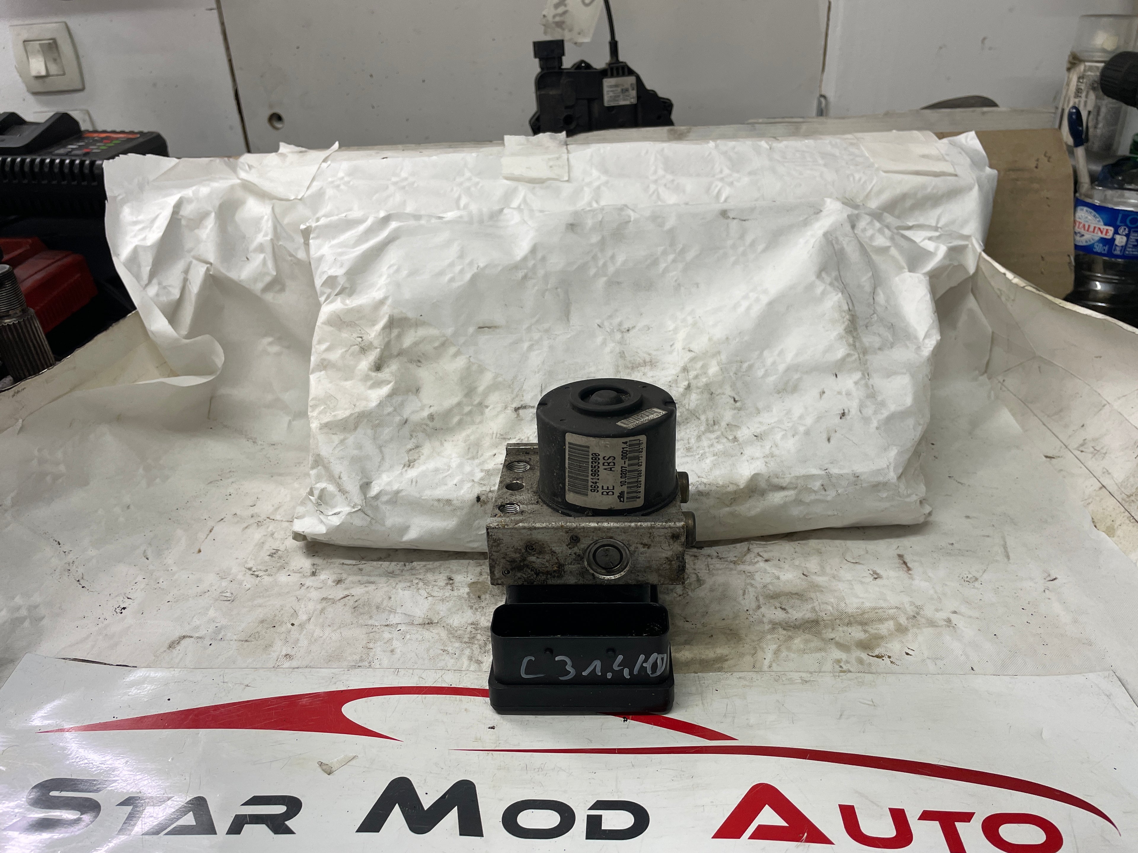 bloc abs Citroën c3 1.4 hdi réf 9641965380 année 2006