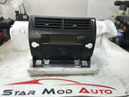 grille d arriération avec afficheur centrale Citroën c4 berline année 2008