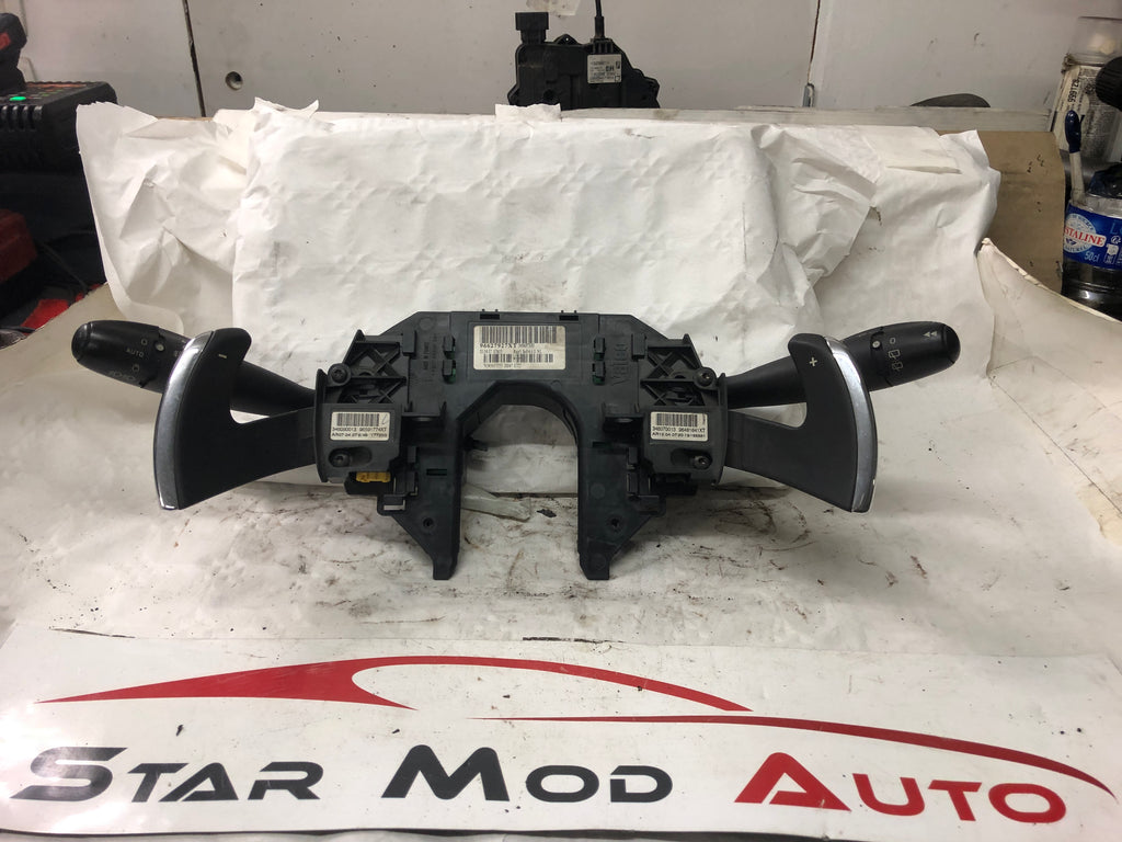 commodo com 2000 Citroën c4 Picasso boite auto année 2007 réf 9662792 XT