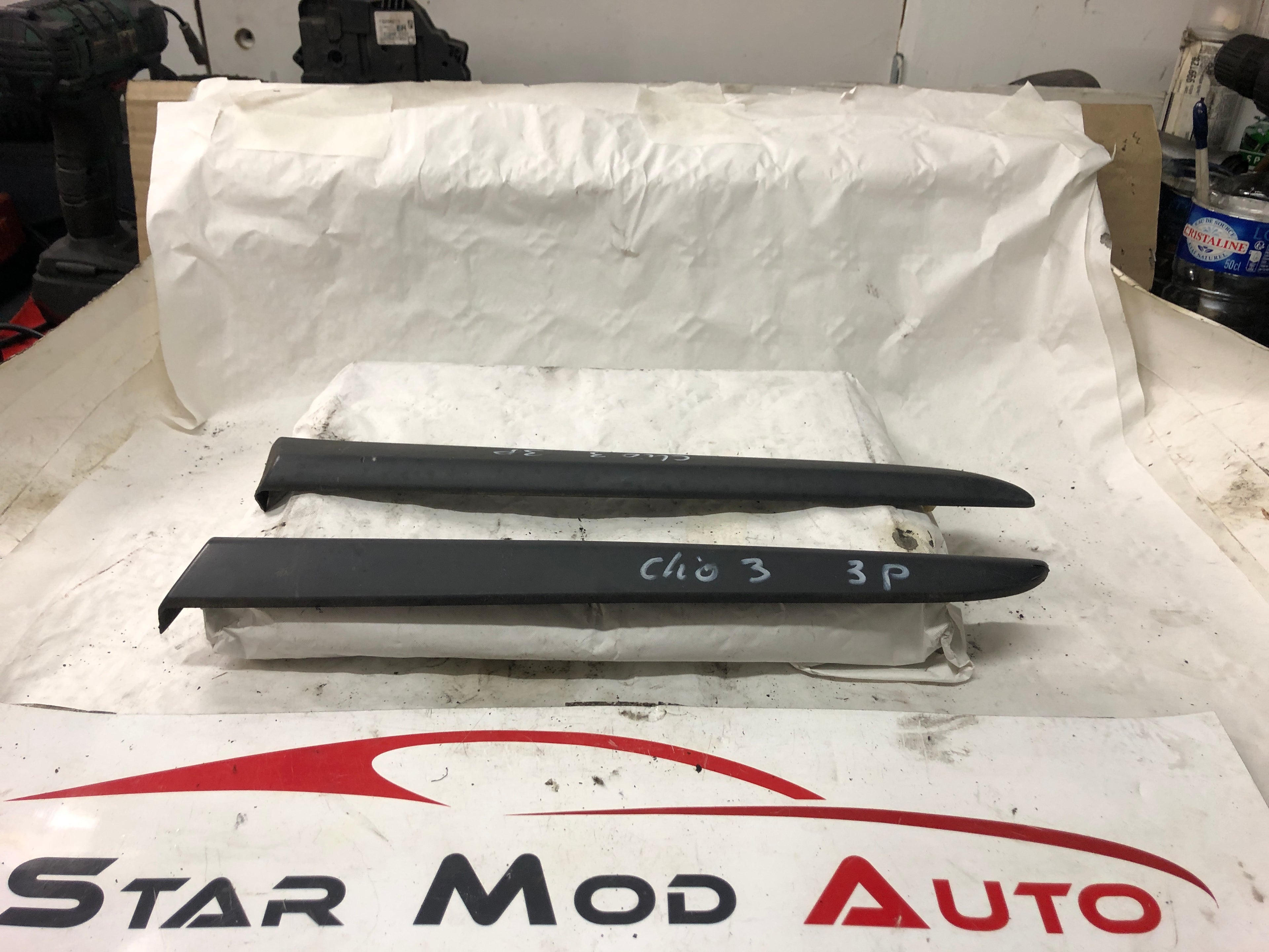 baguette garniture ail arrière gauche et droit Renault Clio ,3 année 2006 3porte