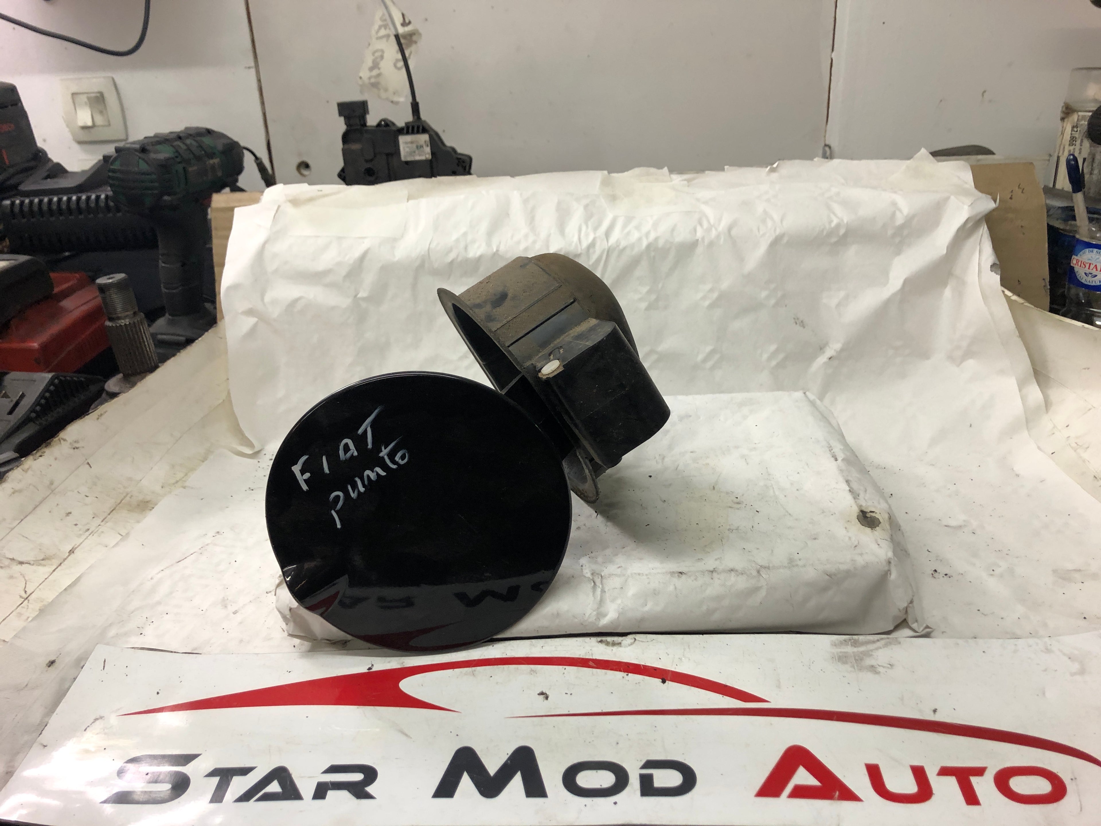 trappe a carburant fiat grand Punto  année 2008