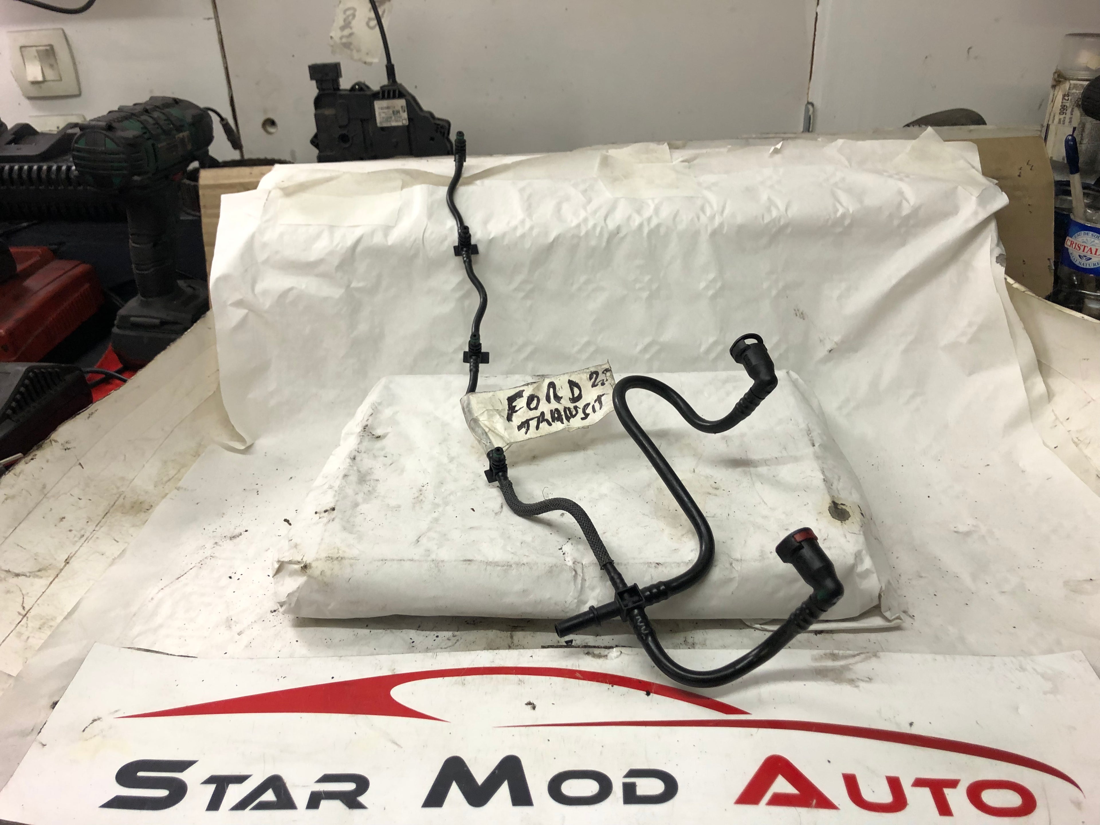 durite d alimentation de gasoil Ford transit 2.2 tdci  année 2008