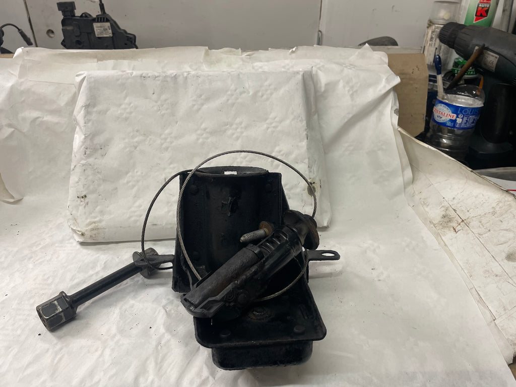 treuil de roue de secours Renault espace 4 année 2006