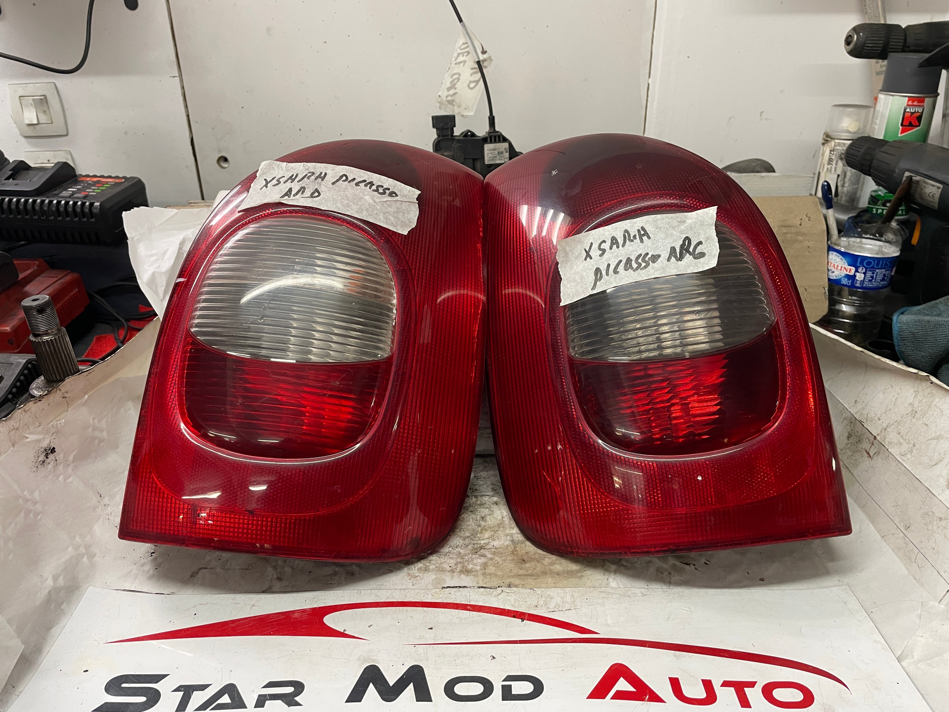 feux arrière gauche arrière droit Citroën Xsara Picasso année 2005