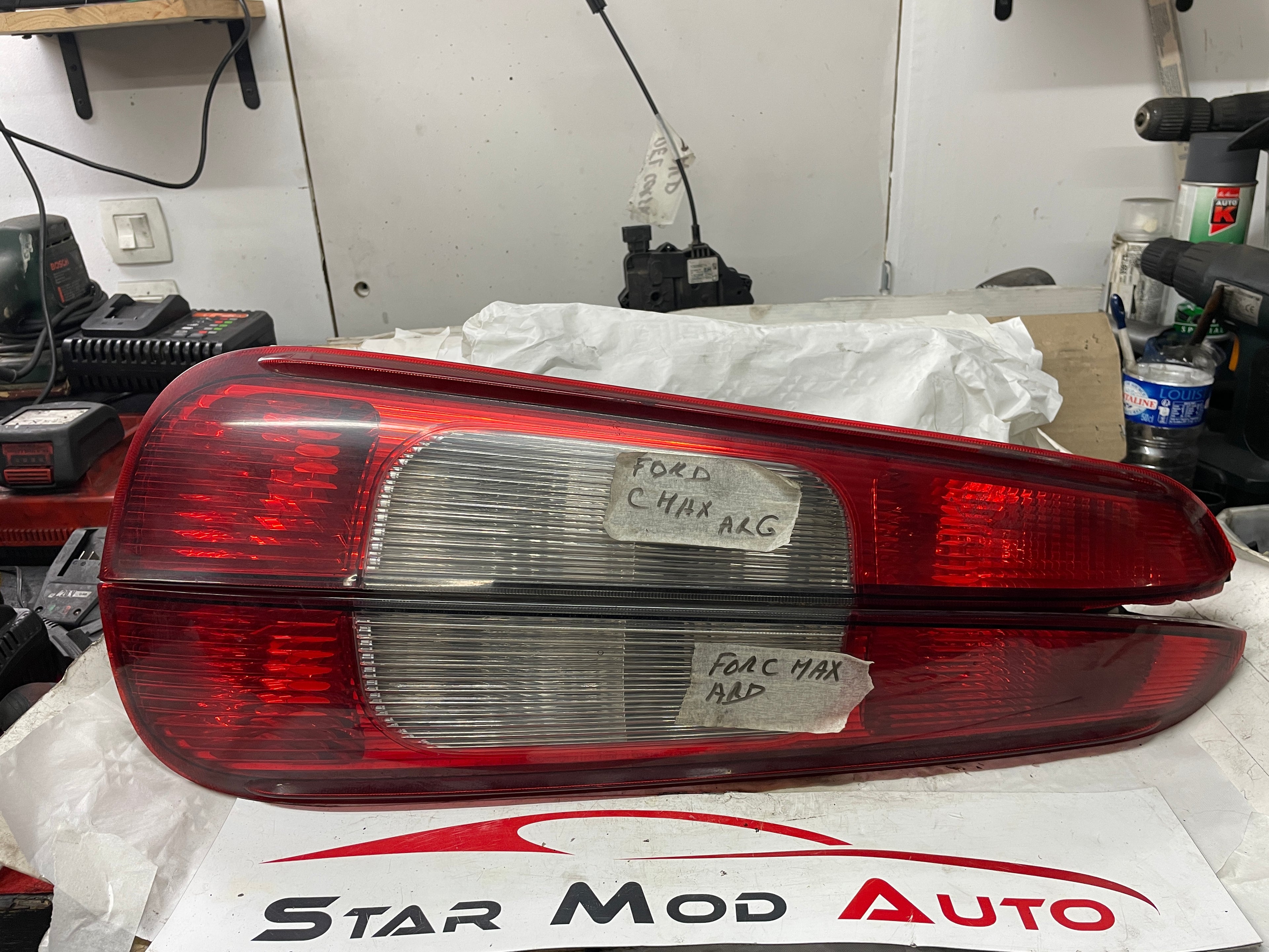 feux arrière gauche arrière droit Ford c max année 2006