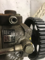 Pompe injection Opel Astra j 1.7 cdti année 2012