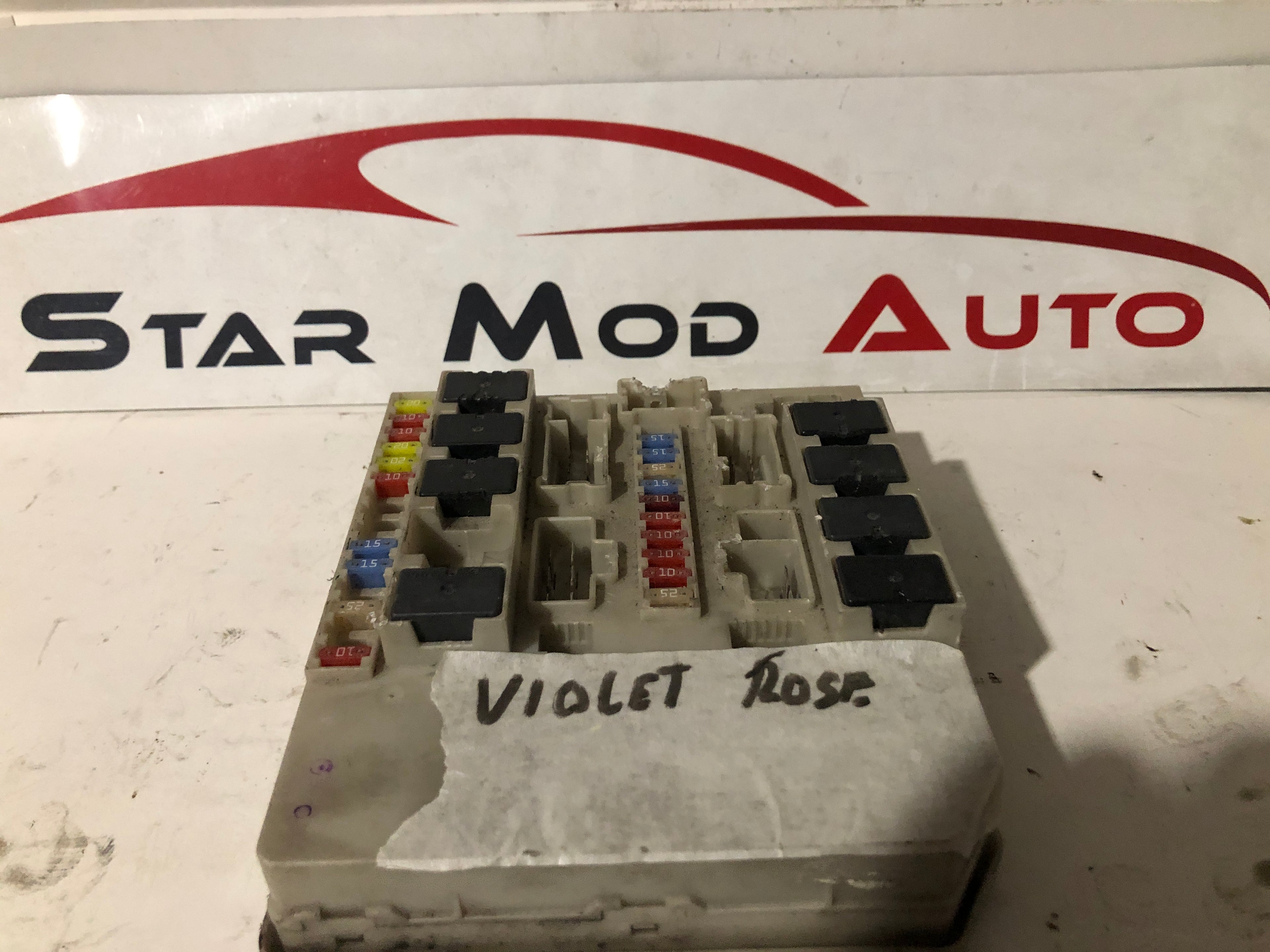 boitier fusible uch Renault 1.5 dci