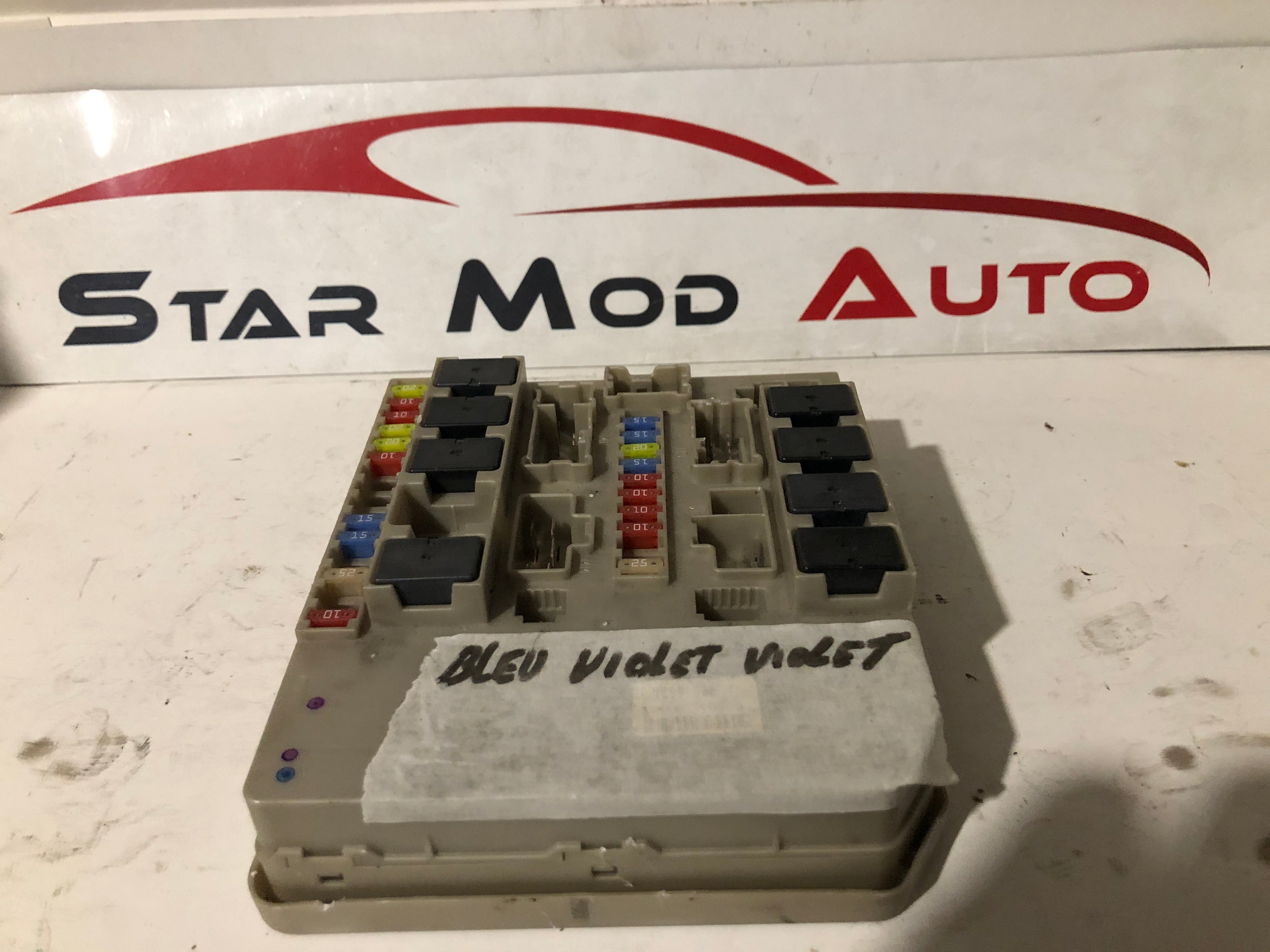 boitier fusible uch Renault 1.5 dci