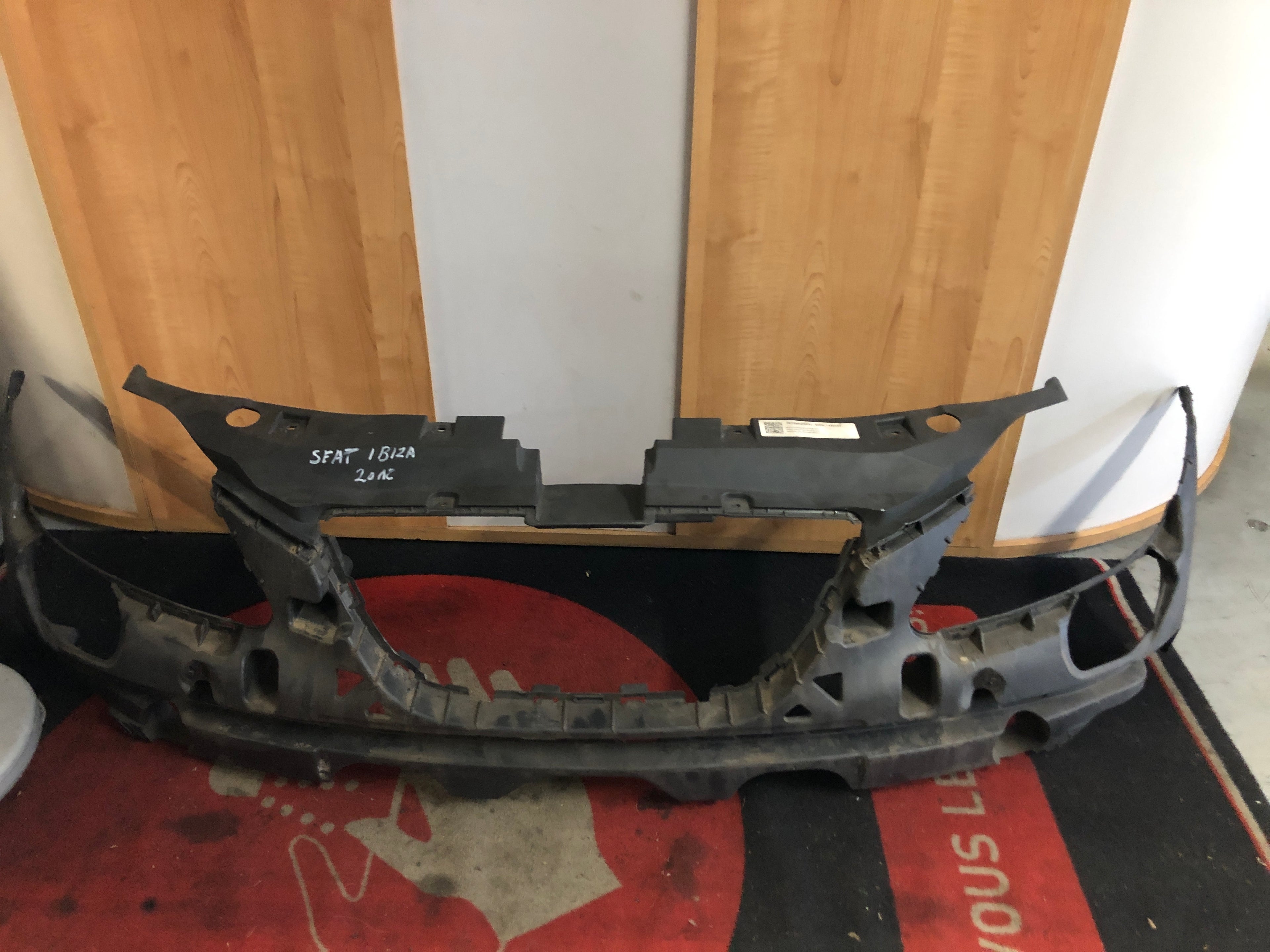 masque de pare choc intérieur avant Seat Ibiza année  2012