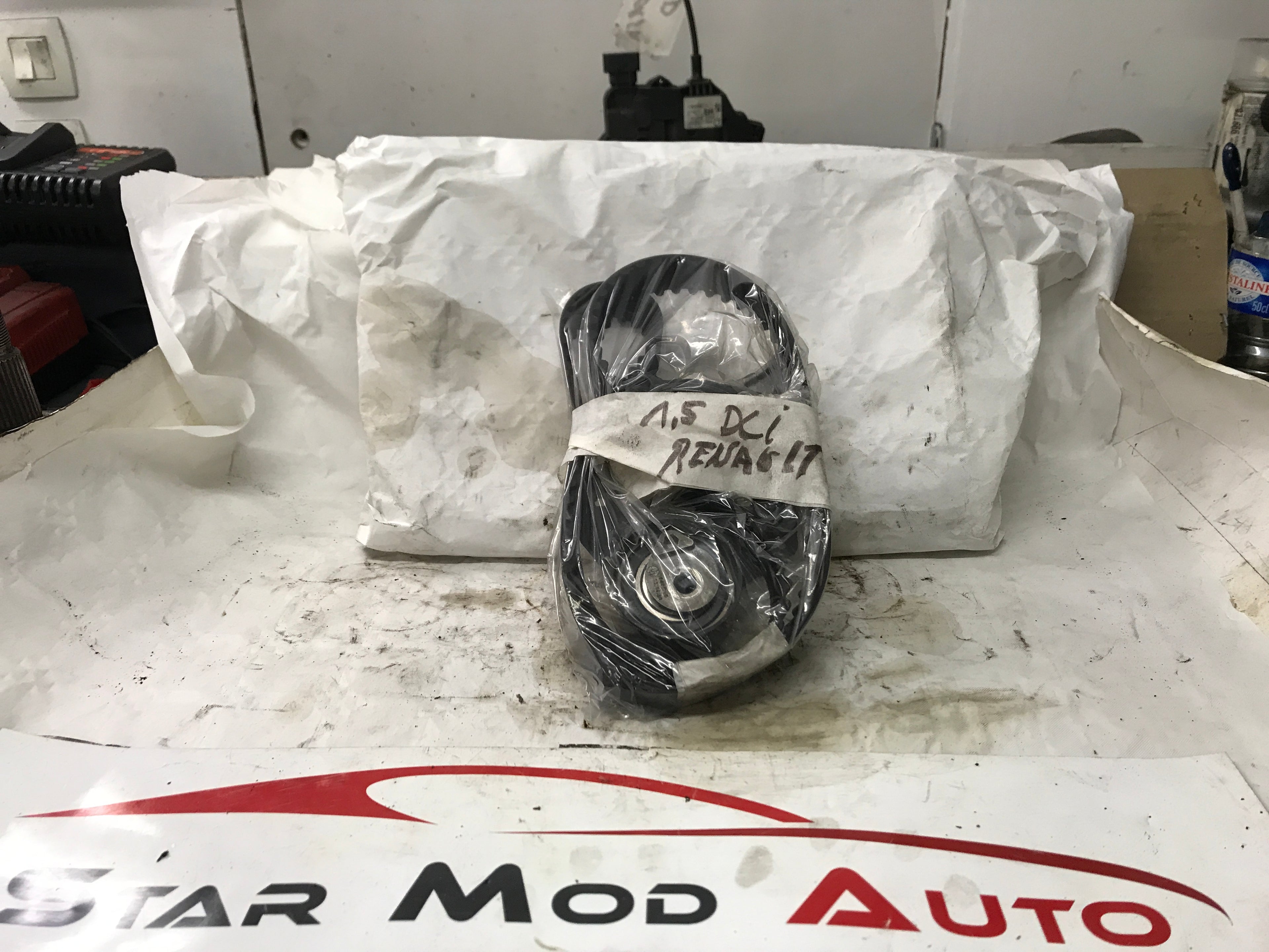 kit distribution Renault clio 1.5 dci  année 2005