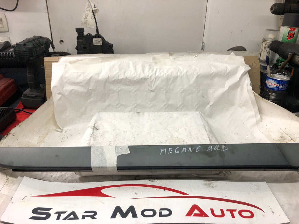 baguette de porte arrière gauche arrière  droit Renault Megane 2 année 2006 5 portes