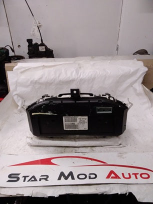 compteur kilométriques Renault Megane 2  année 2007 réf 8200399693 D