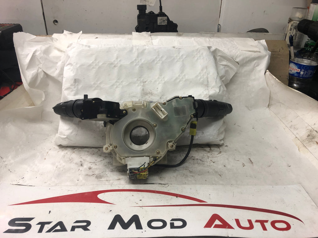 commodo com 2000 Nissan Micra Mk 12 1.5 dci année 2005 réf 25560AK718