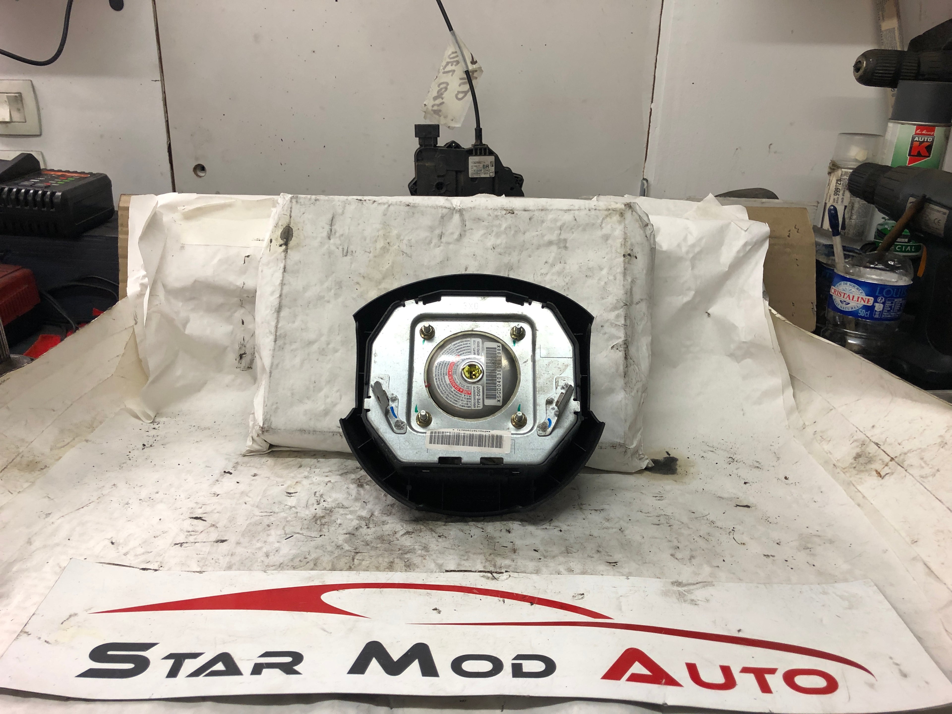 airbag conducteur Nissan Micra mk12 année 2005 ref SGD04038081798
