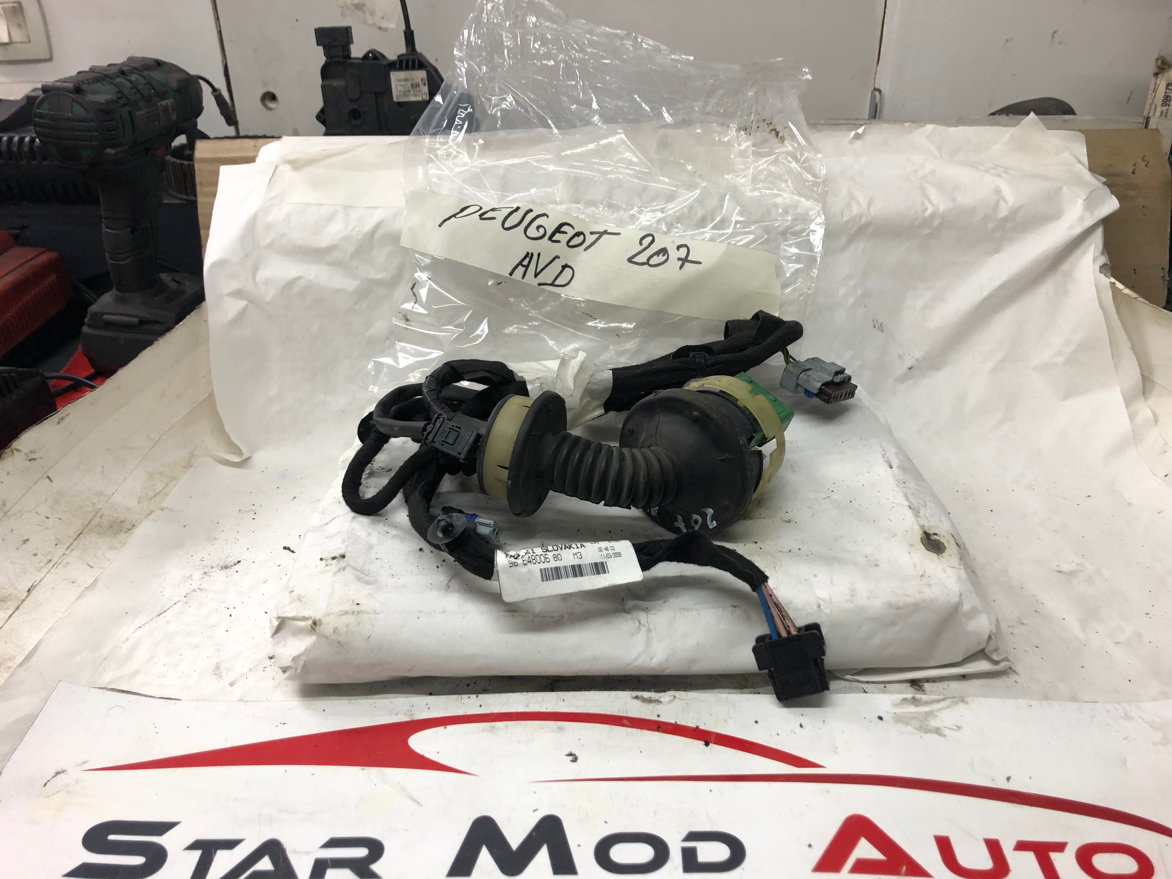 faisceaux de porte avant droit Peugeot 207 année 2007