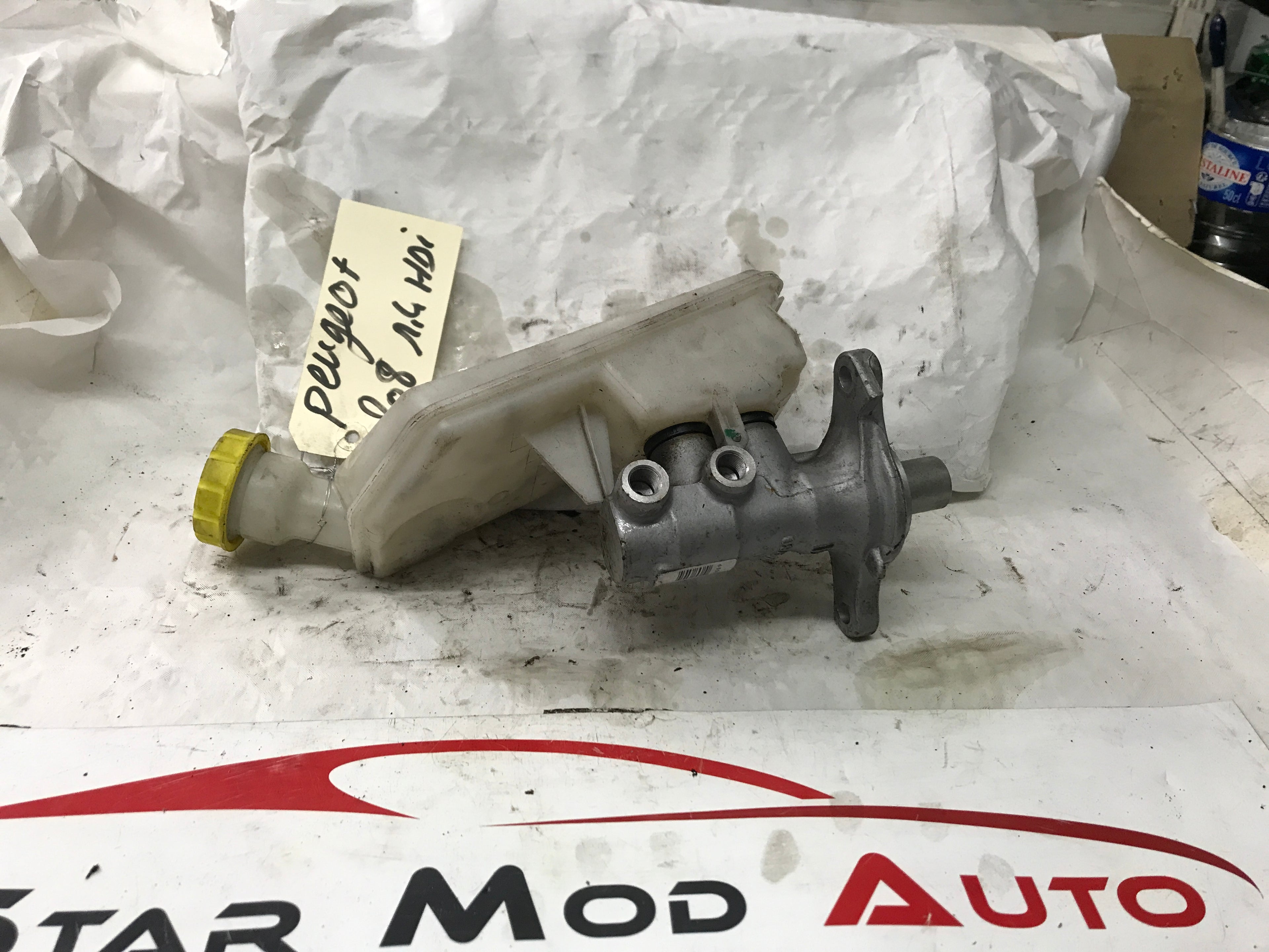 maitre cylindre de frein Peugeot 208 1.4 hdi année 2014