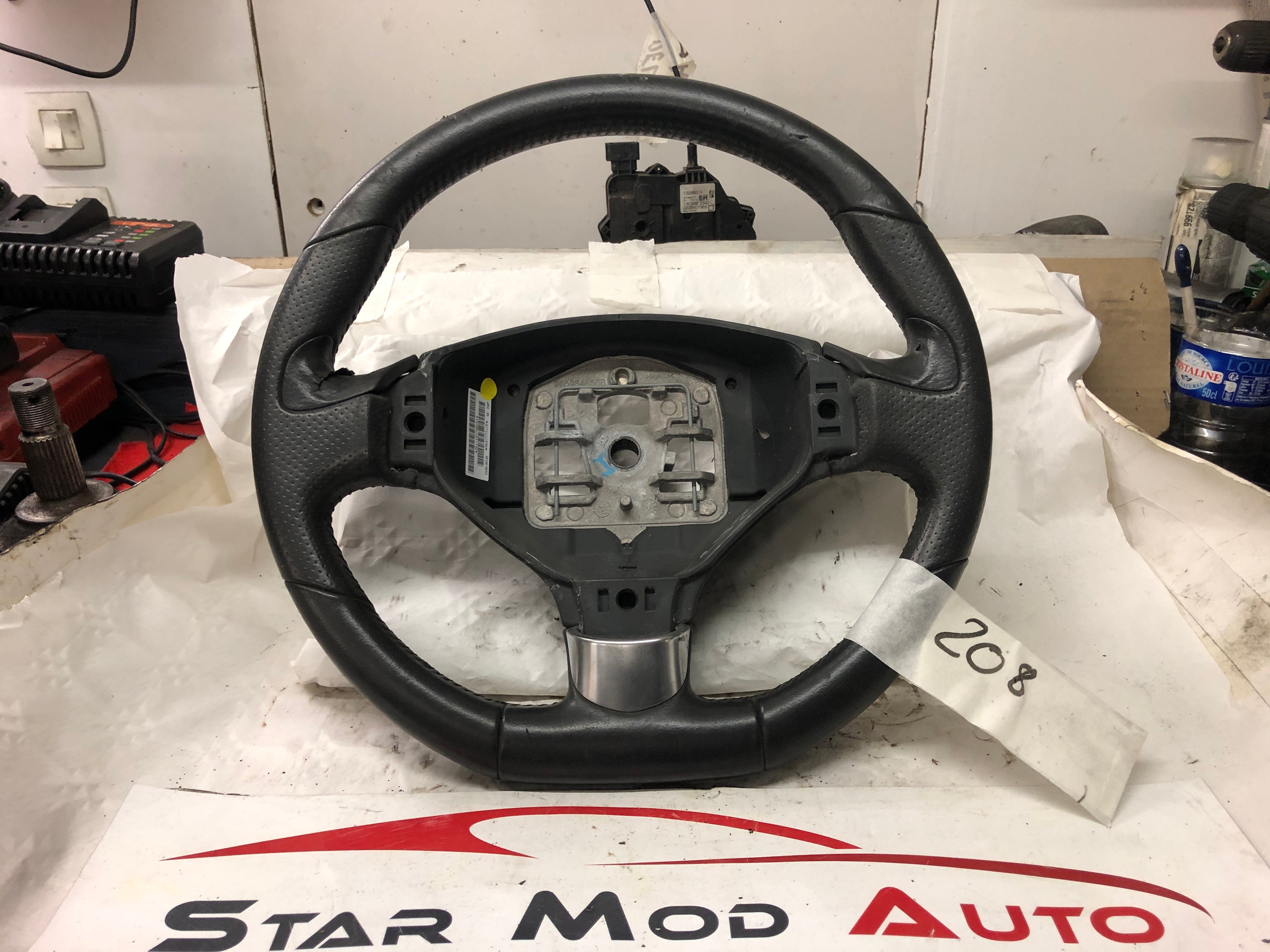 volant de direction Peugeot 208 année 2014