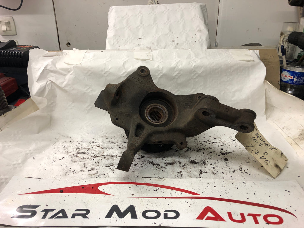 moyeu de roue avant gauche Peugeot 407 coupée 2.7 v6 hdi année 2007