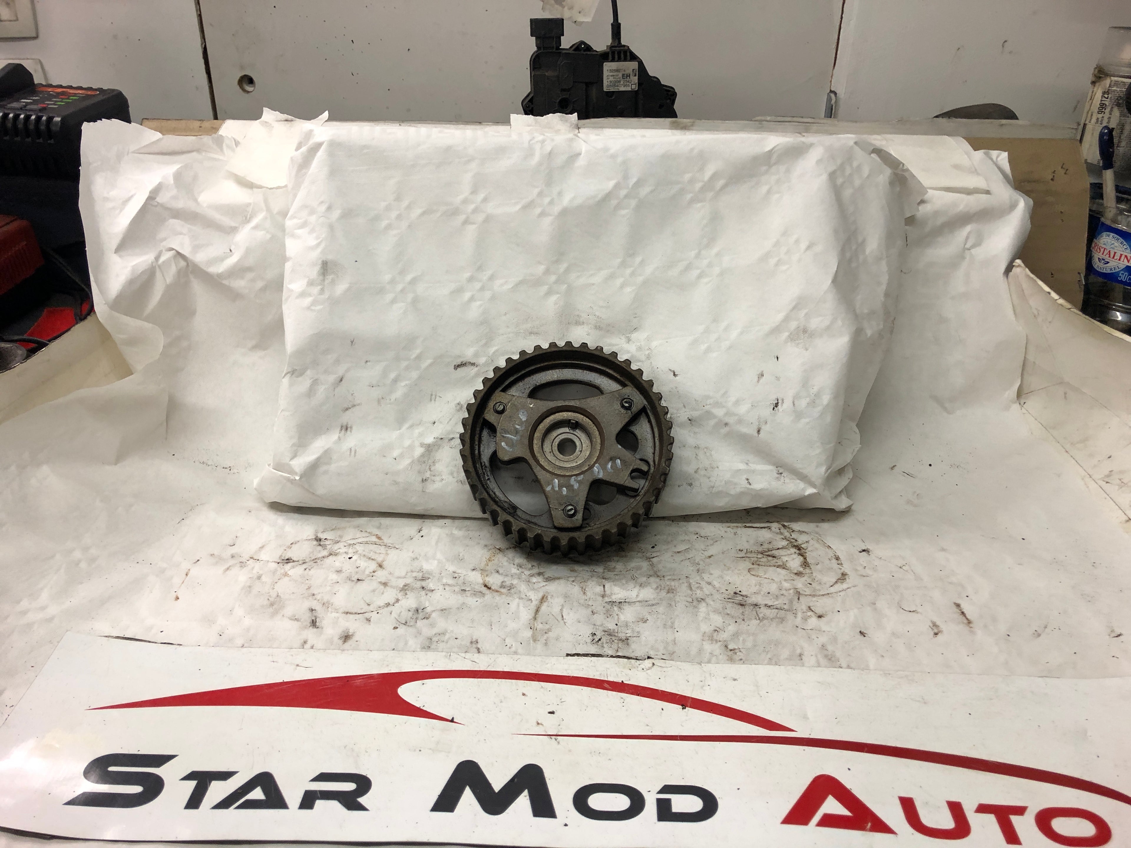 poulie d arbre a came Renault Clio 1.5 dci  année 2006