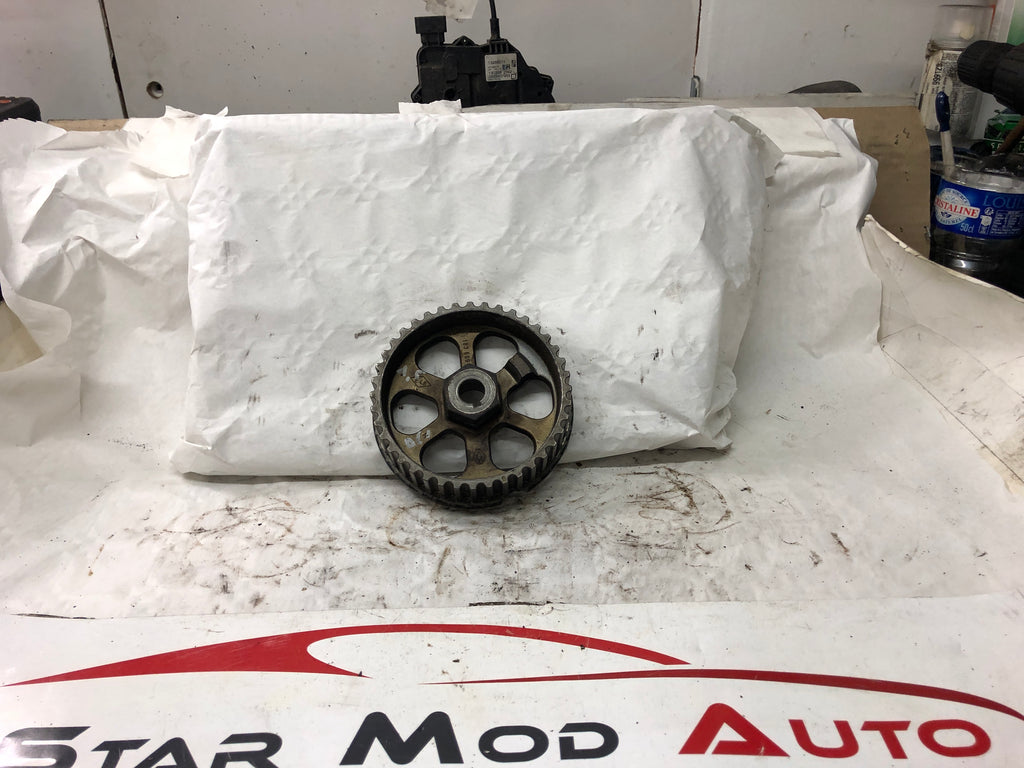 poulie d'arbre a came Renault Clio 2 1.5 dci  année 2005