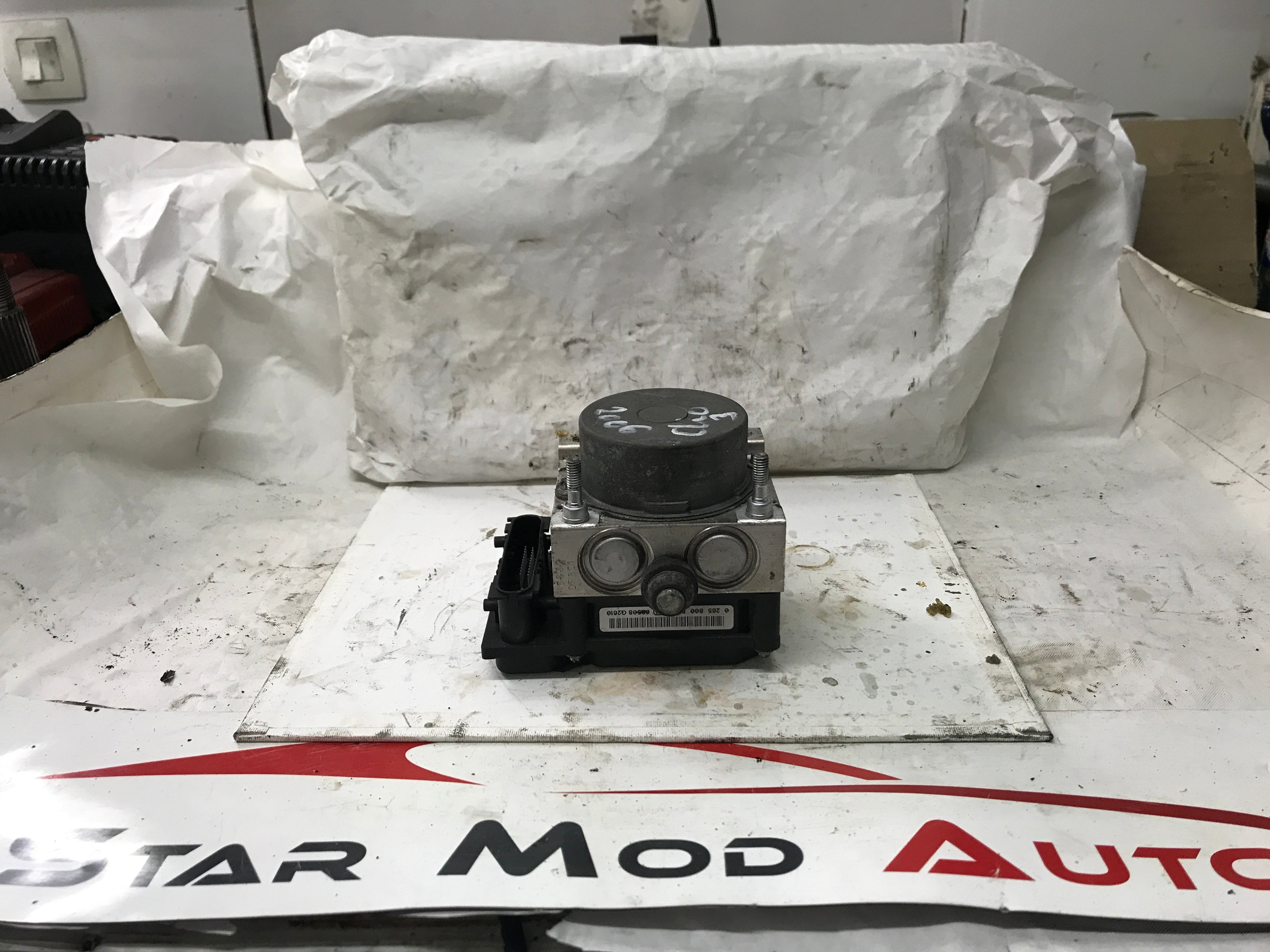 bloc abs Renault Clio 3 1.5 dci  année 2006