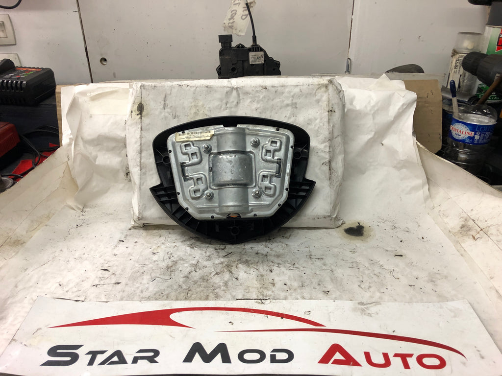 airbag conducteur Renault Clio 2 phase 2 année 2005 réf 8200616025
