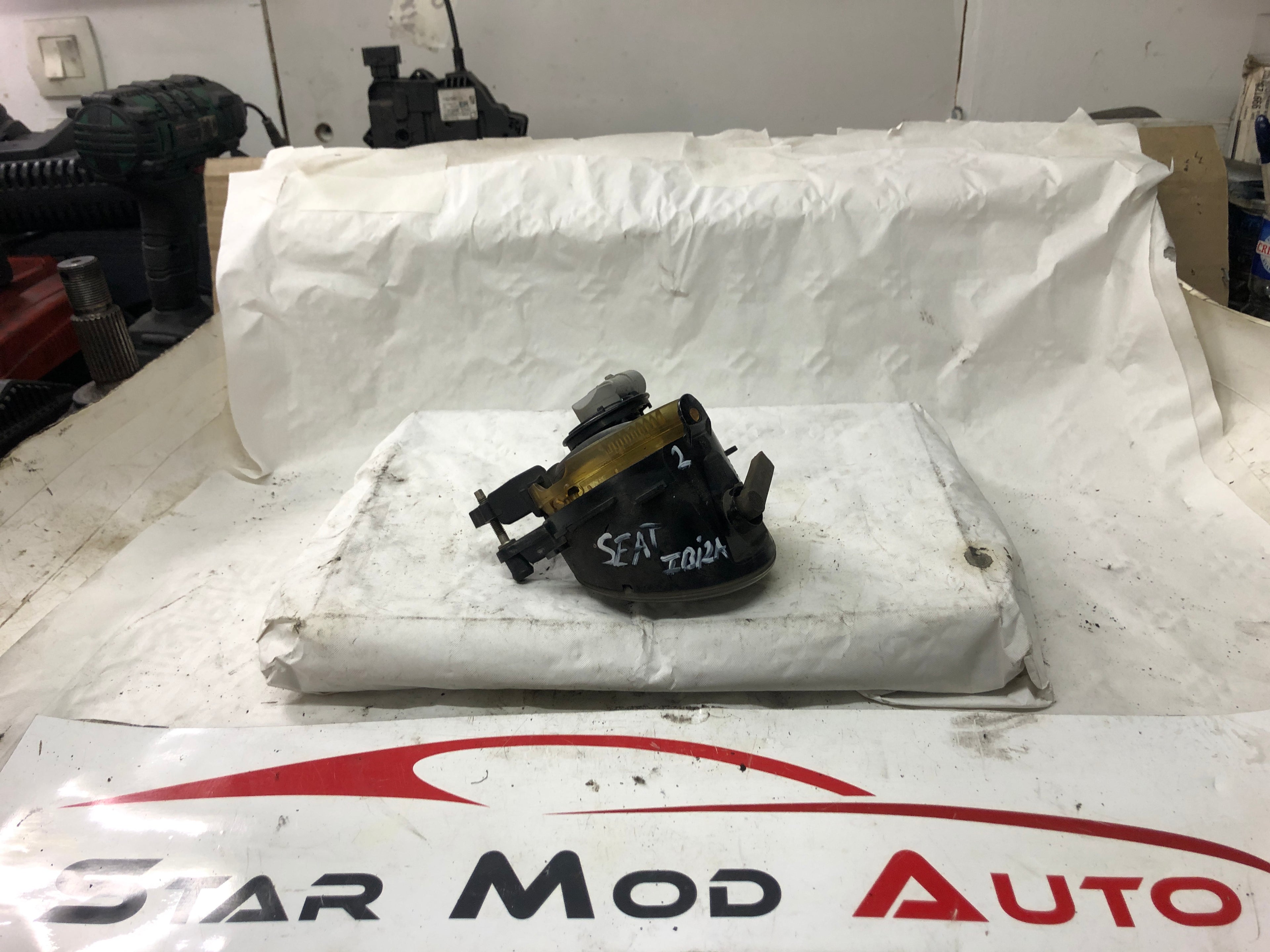 antibrouillard avant droit Seat Ibiza  année 2012